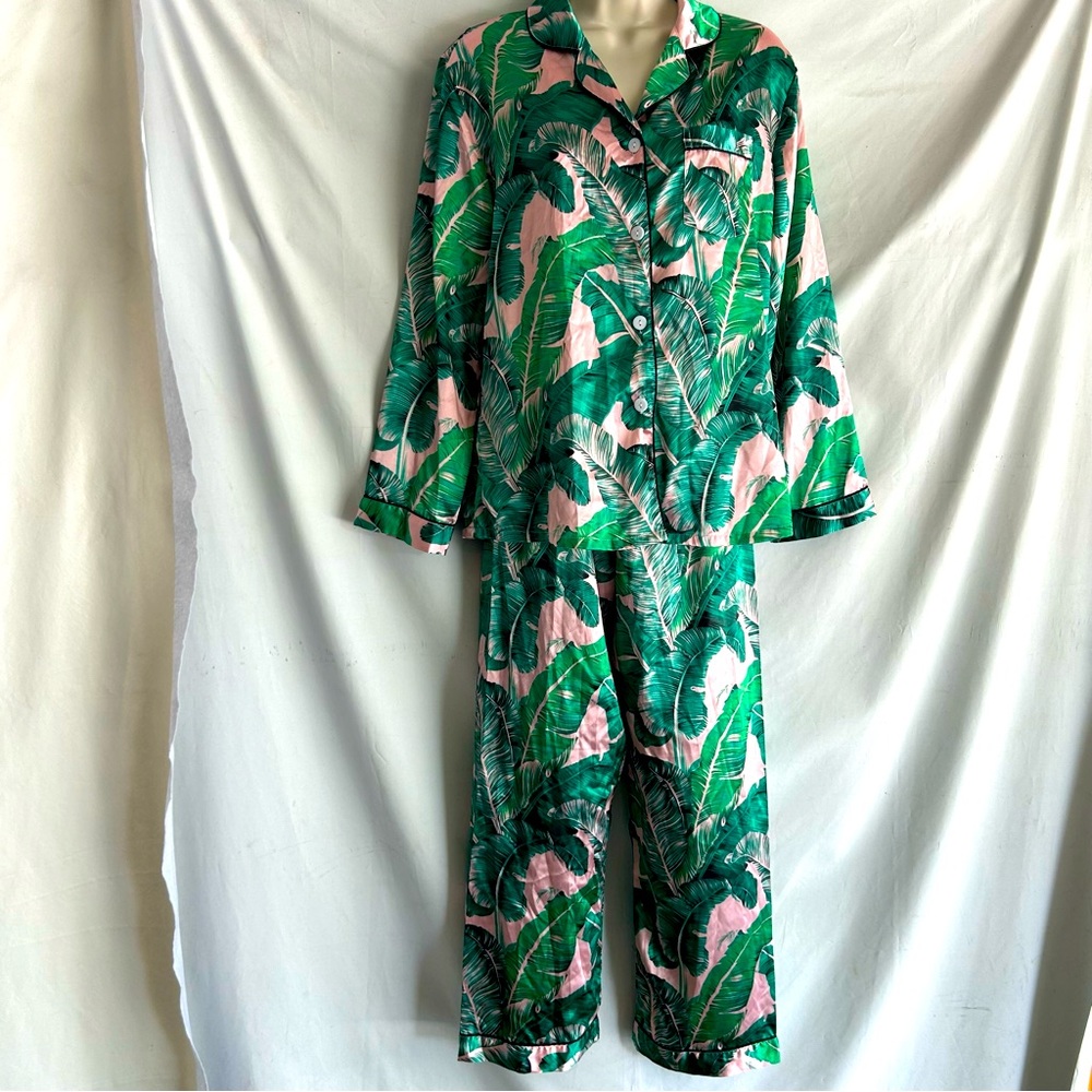Swomog Satin Botanical Leaf Two-Piece PJ Set | Long Sleeves/Pants | Size Small
